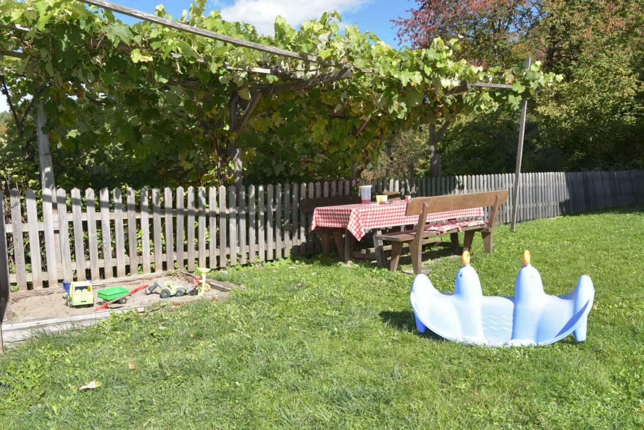 Trafisolerhof Guest House Fiè Екстериор снимка